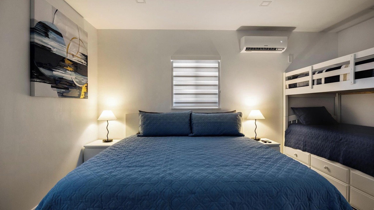 Photo of Bedroom in Carol City