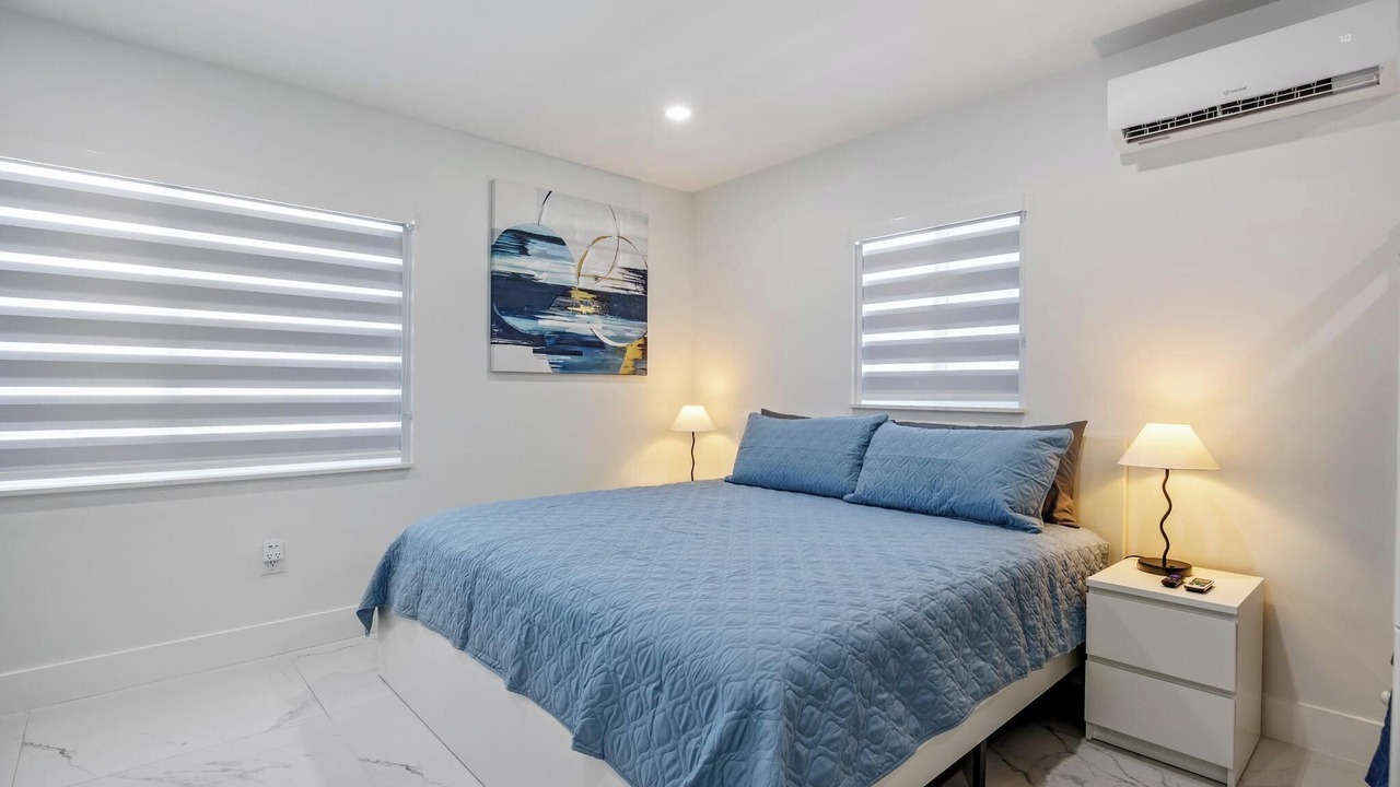 Photo of Bedroom in Carol City