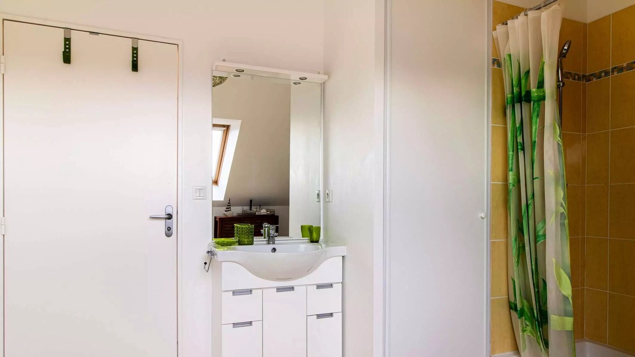Photo of Bathroom in Pleherel-Plage-Vieux-Bourg