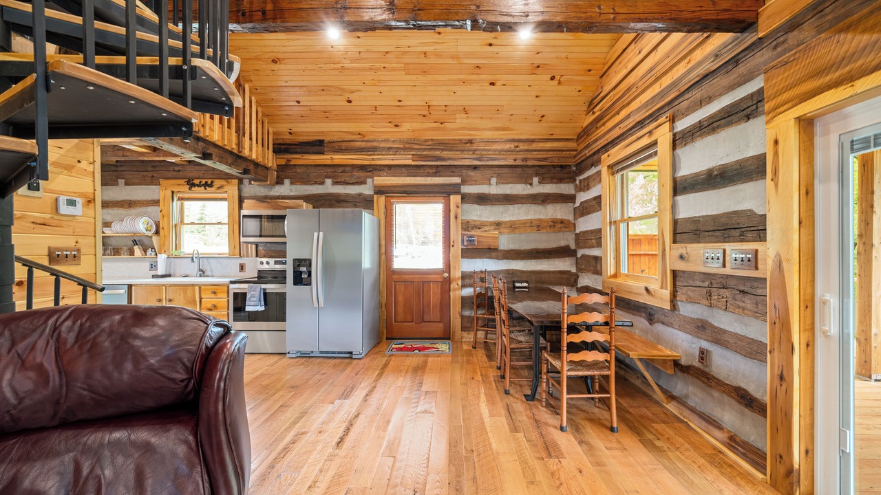 Photo of Livingroom in Craig Creek