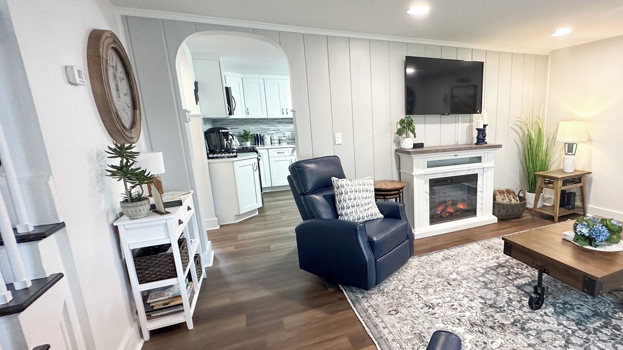 Photo of Livingroom in Marilla