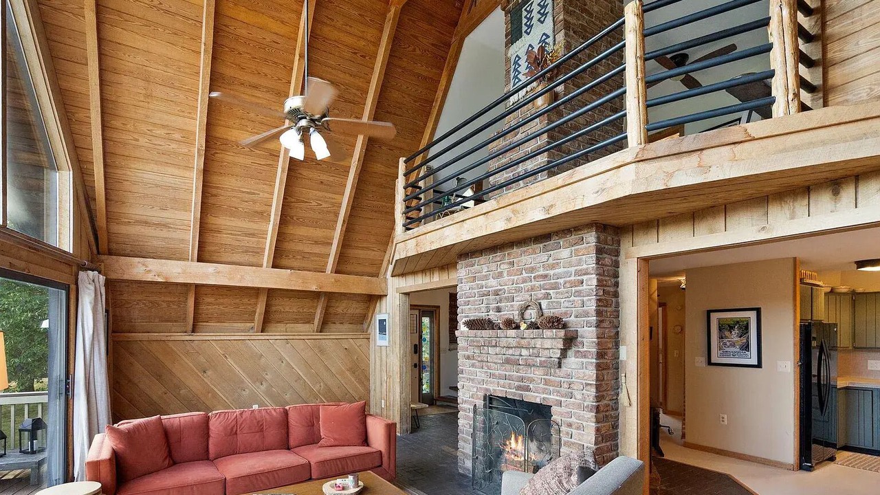 Photo of Livingroom in Front Royal