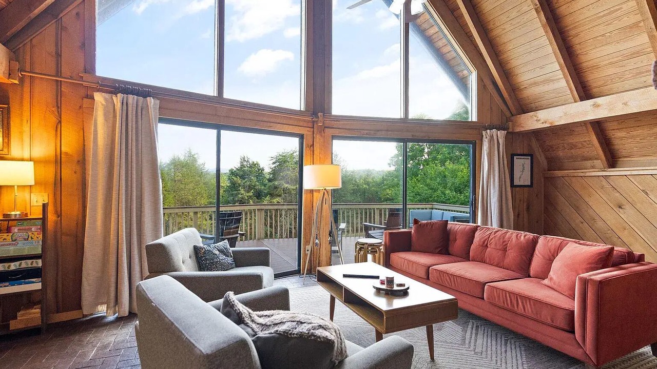 Photo of Livingroom in Front Royal