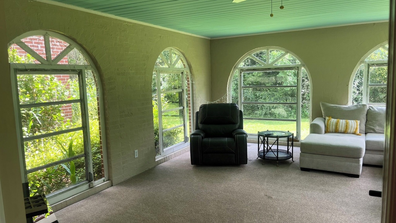 Photo of Livingroom in Tallahassee