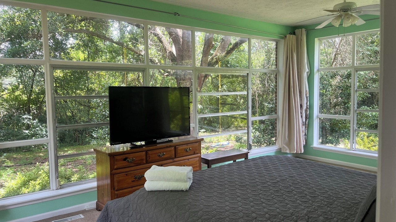 Photo of Bedroom in Tallahassee
