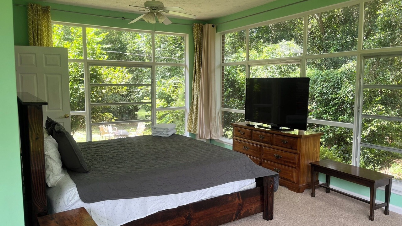 Photo of Bedroom in Tallahassee