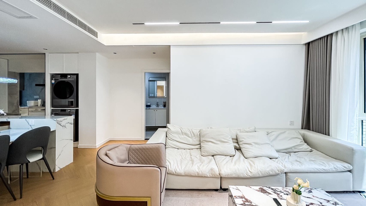Photo of Livingroom in Downtown Shanghai