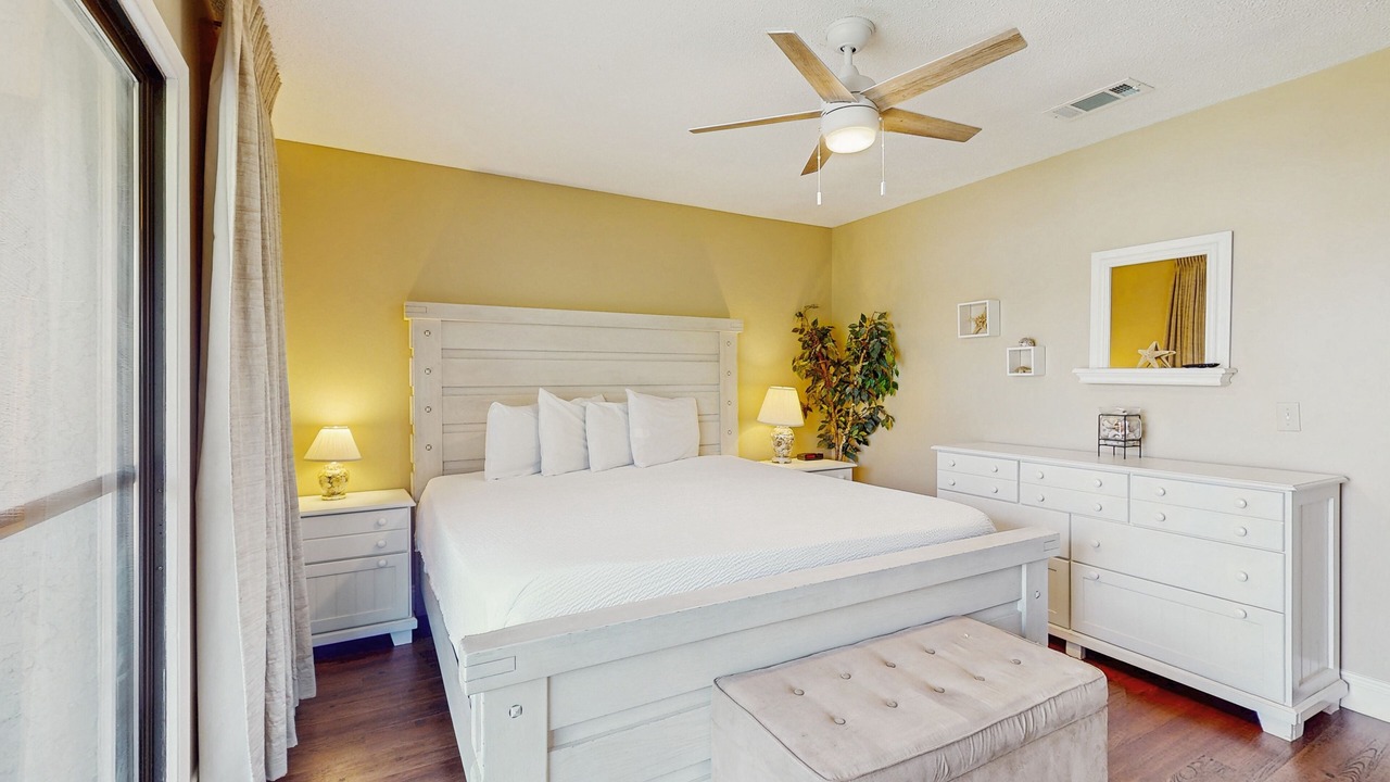Photo of Bedroom in El Centro Beach