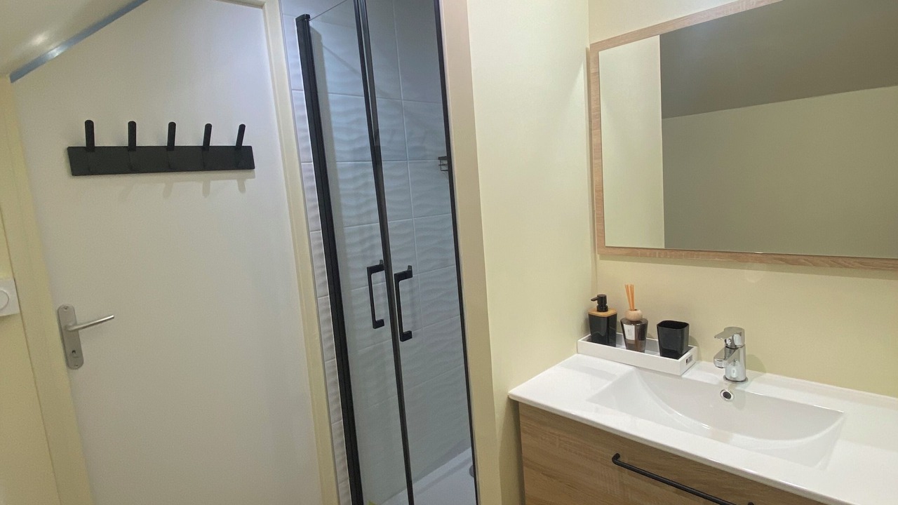 Photo of Bathroom in Dinan