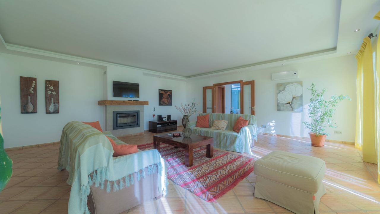 Photo of Livingroom in Ariolos