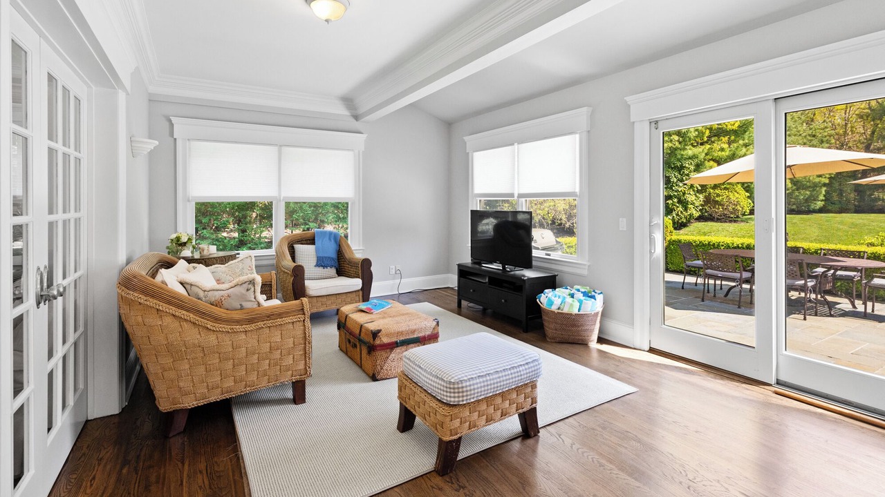 Photo of Livingroom in Quogue
