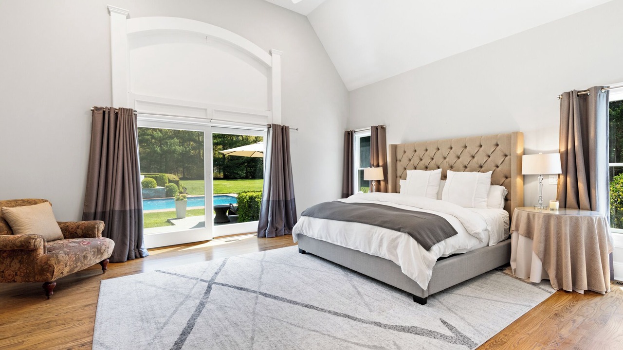 Photo of Bedroom in Quogue
