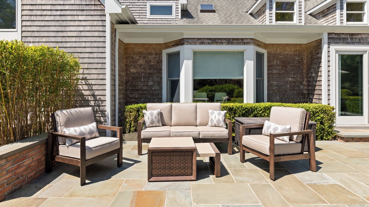 Photo of Patio Balcony in Quogue