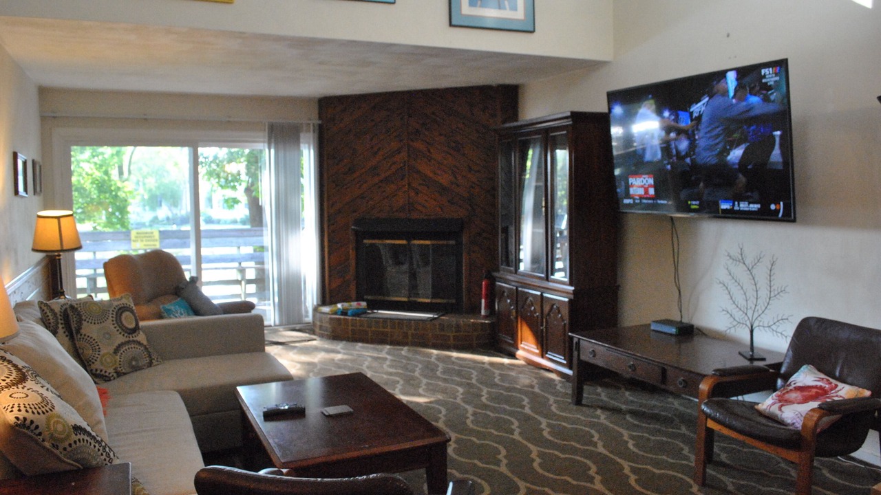 Photo of Livingroom in Croatan Beach