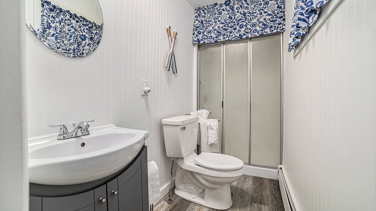 Photo of Bathroom in Alden