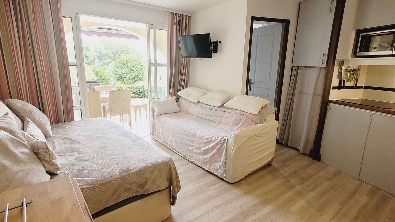 Photo of Bedroom in Cap Esterel