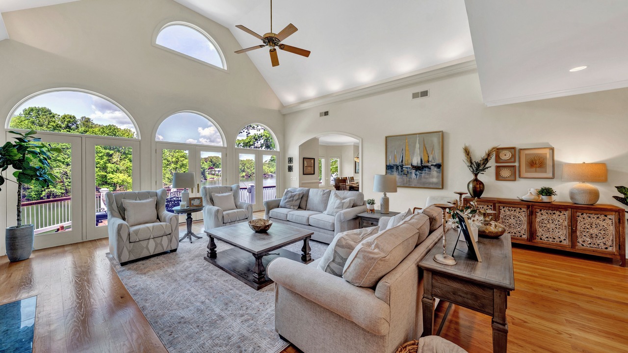 Photo of Livingroom in North Shore