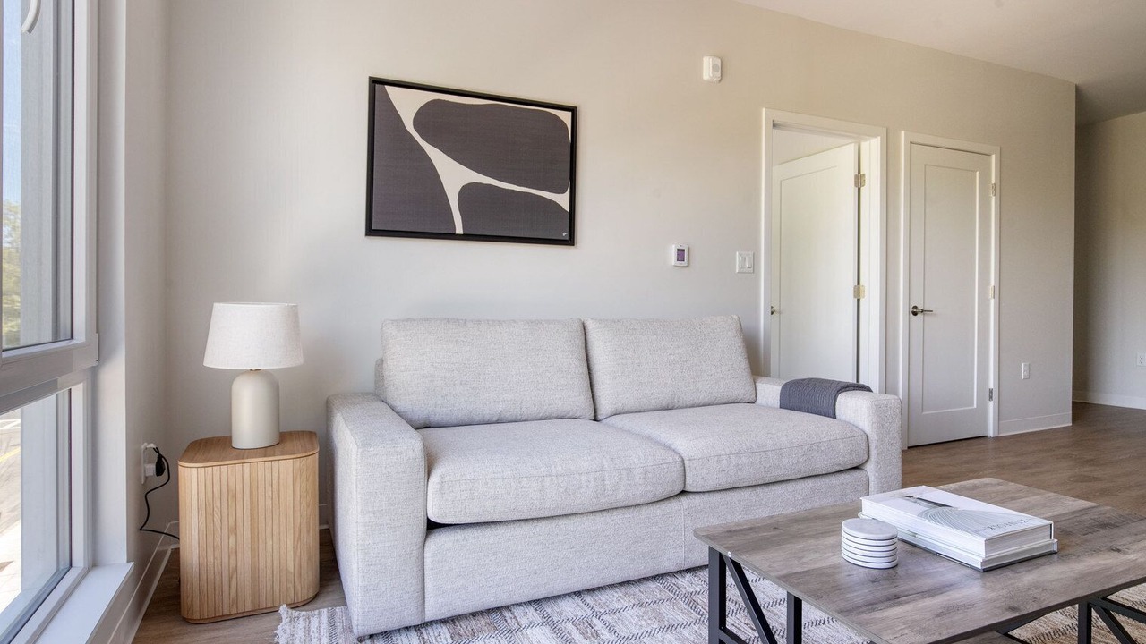 Photo of Livingroom in Lower Washington - Mount Hope