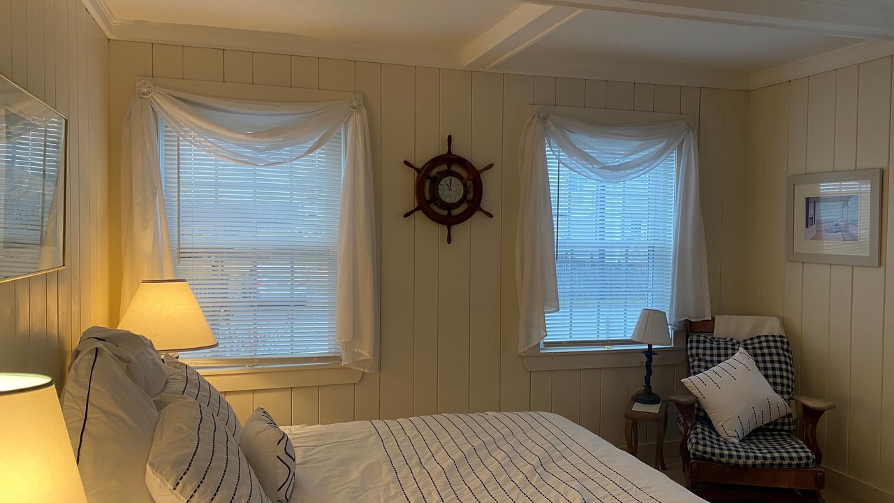 Photo of Bedroom in Minot