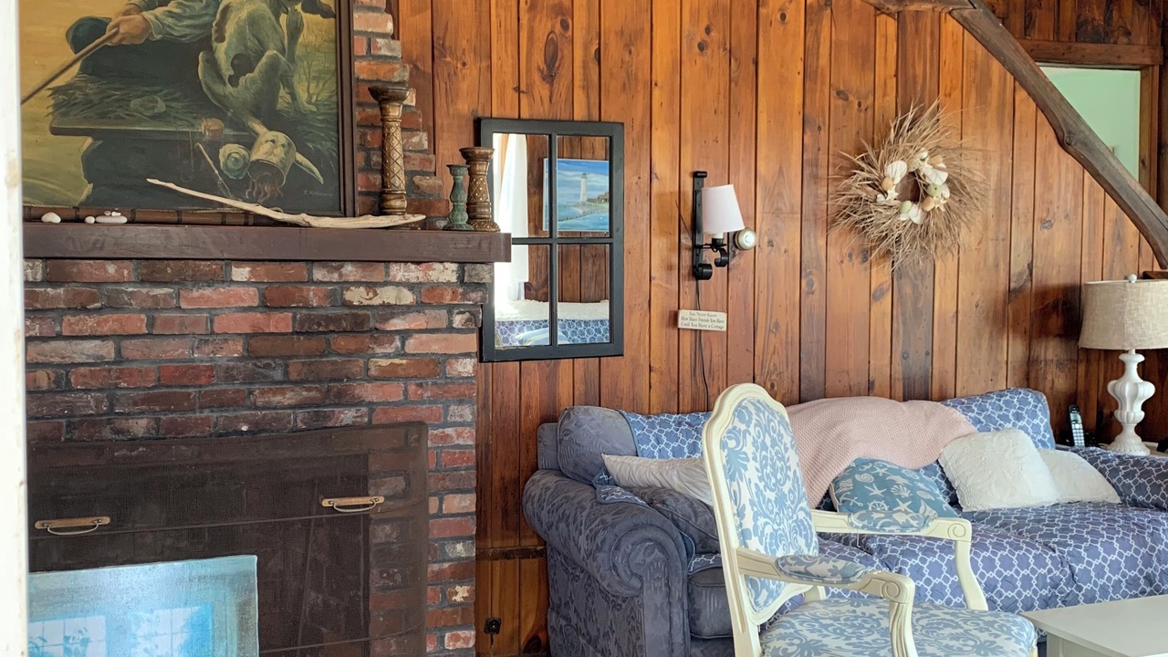 Photo of Livingroom in Minot