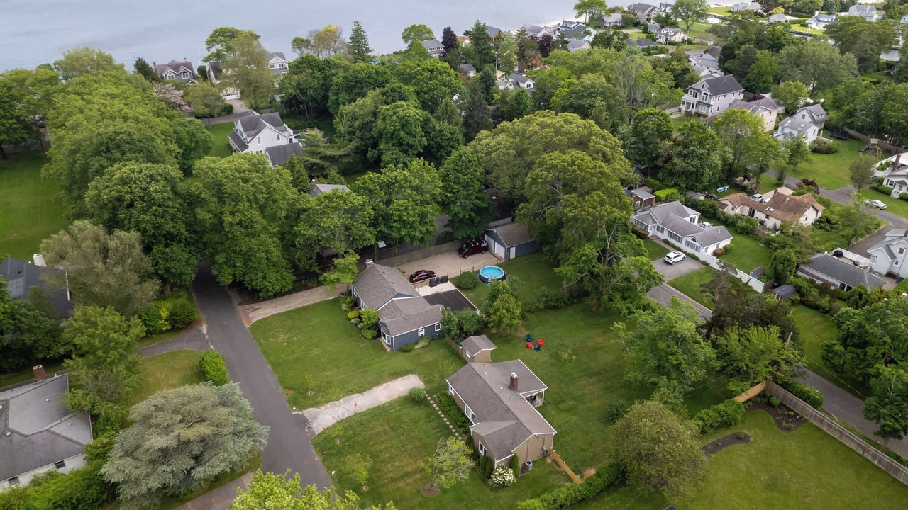 Photo of Others in Jamesport