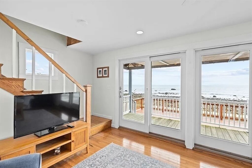 Photo of Livingroom in Scituate