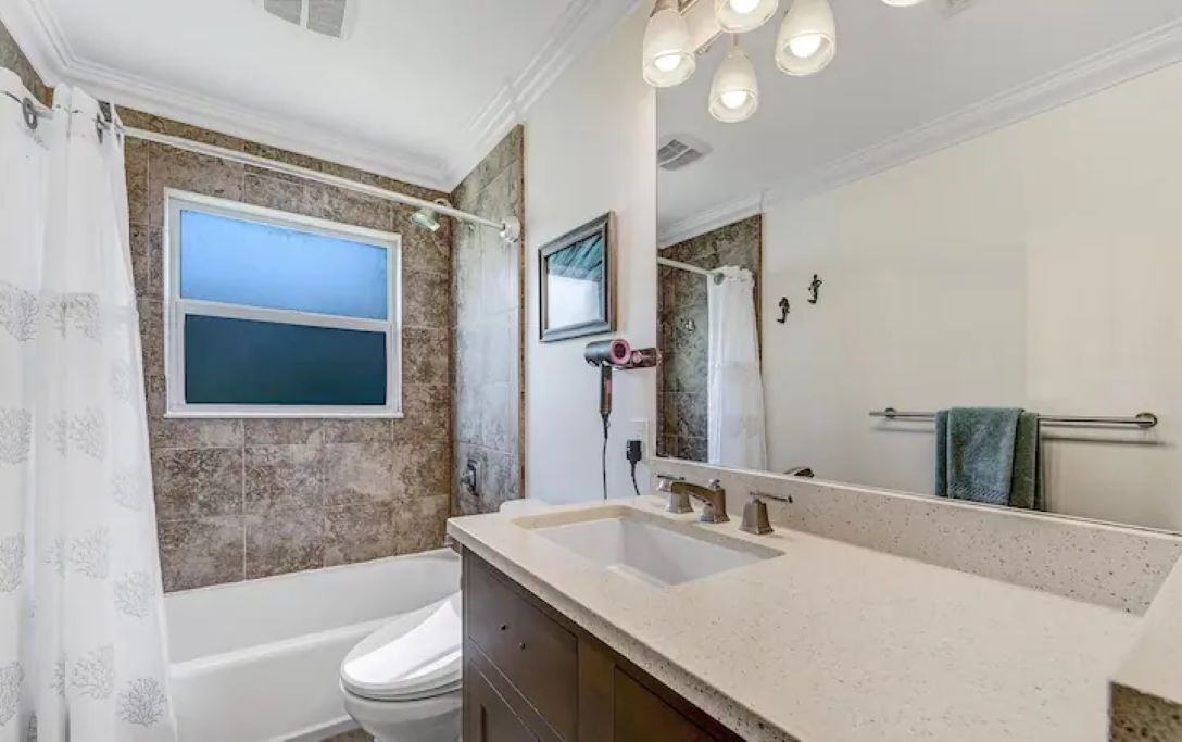 Photo of Bathroom in Cocoa Isles