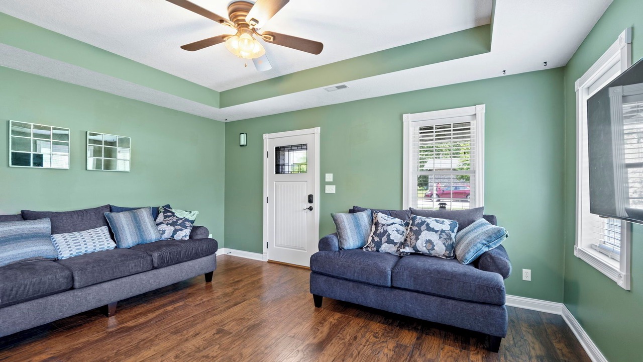 Photo of Livingroom in Auburn