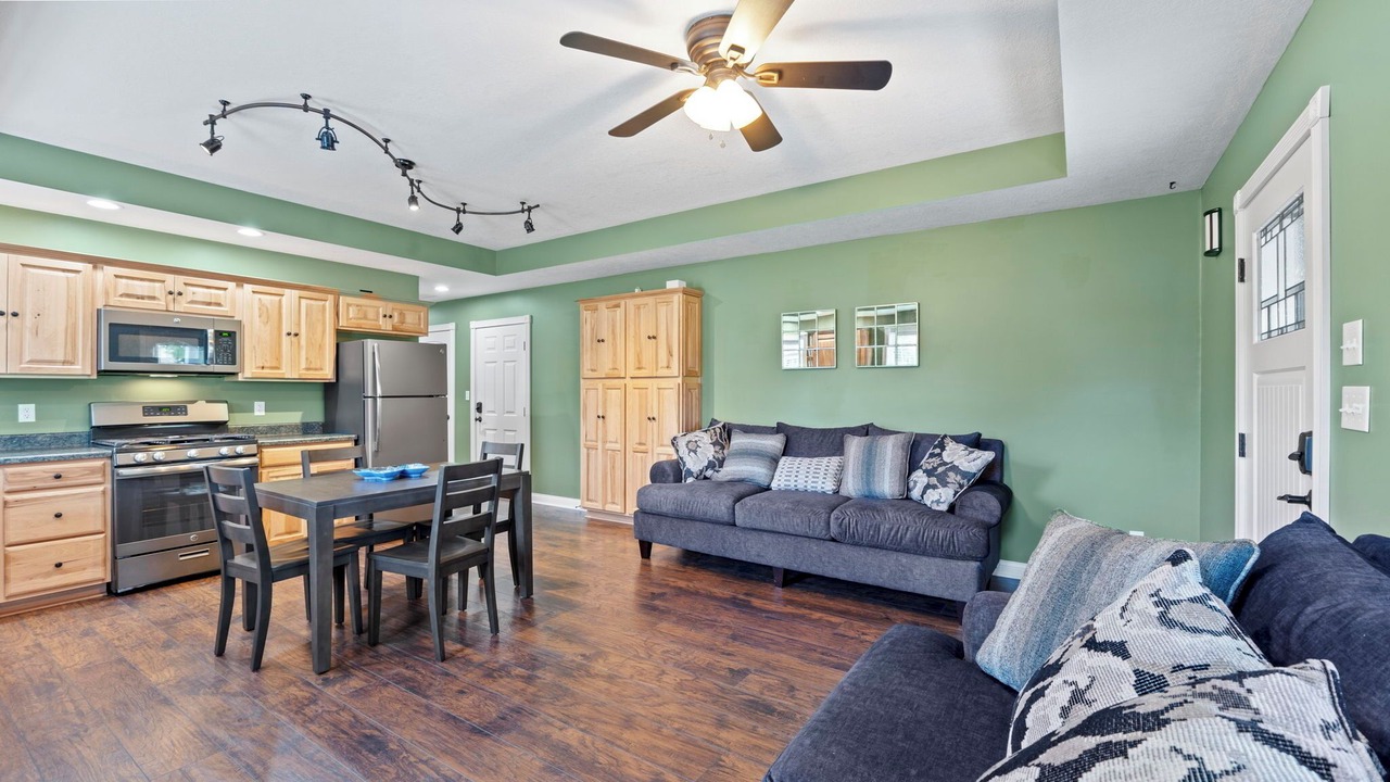 Photo of Livingroom in Auburn