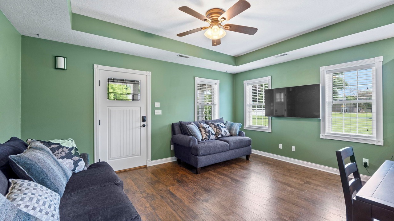 Photo of Livingroom in Auburn