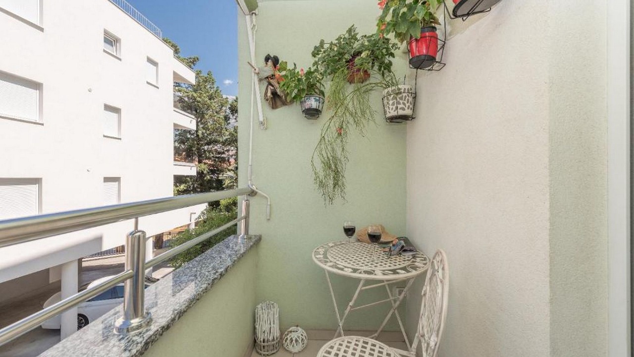 Photo of Patio Balcony in Dugis
