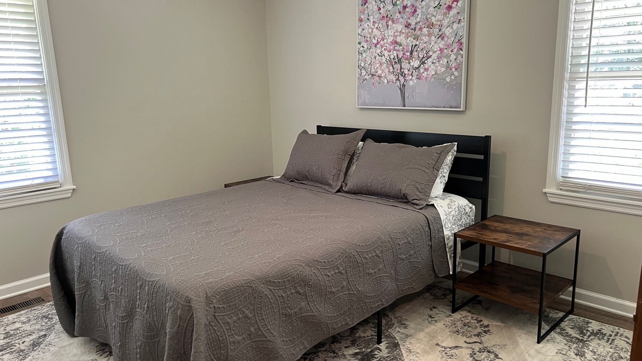 Photo of Bedroom in Valdosta