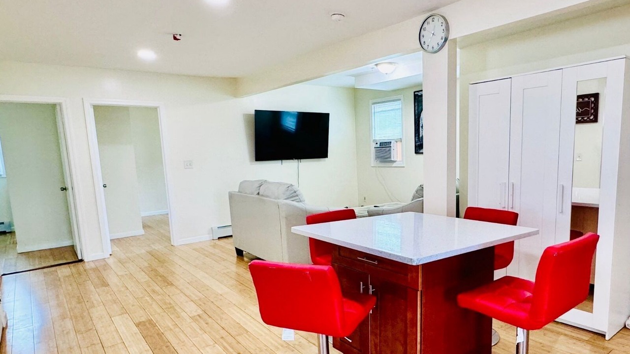 Photo of Bedroom in Jamaica Estates