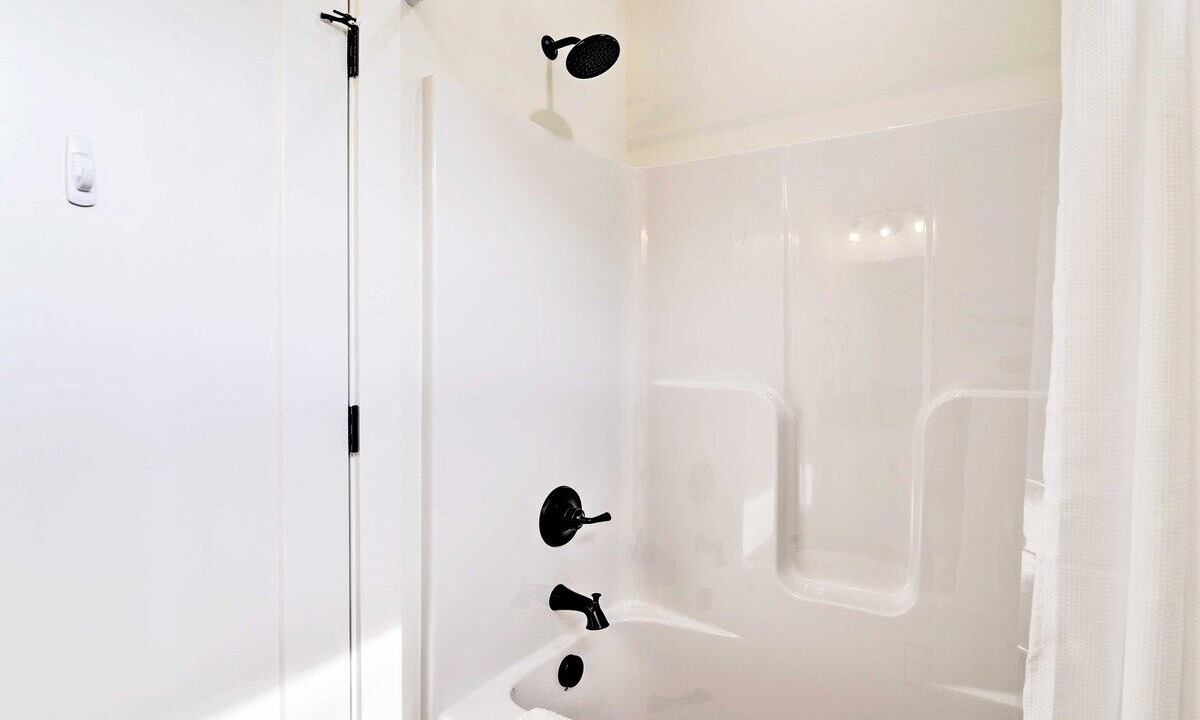 Photo of Bathroom in East Ocean View