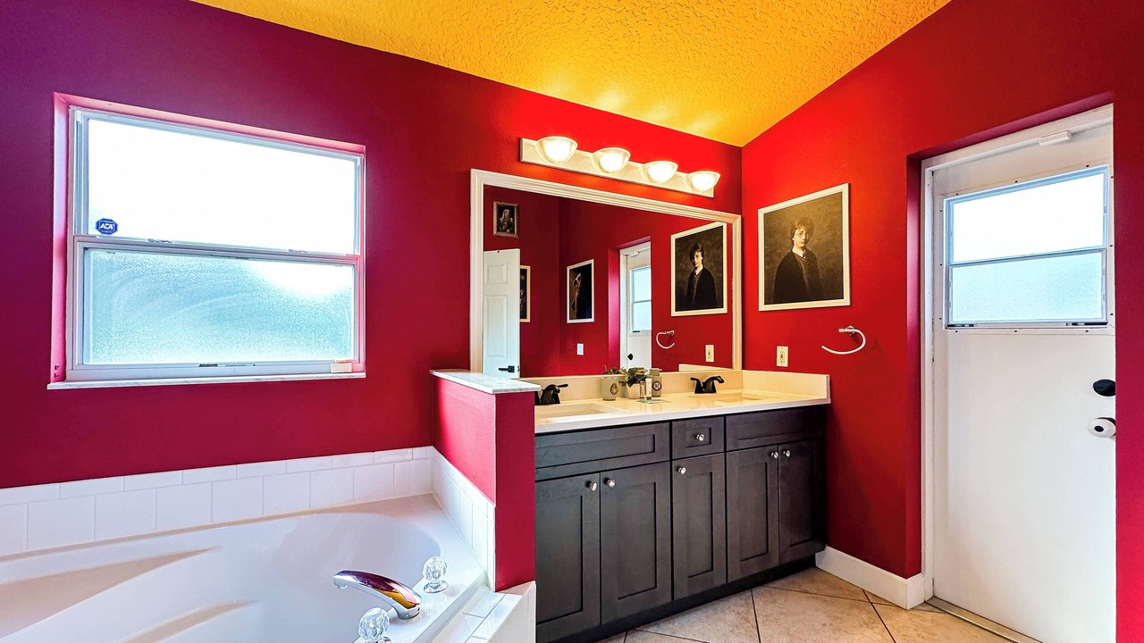 Photo of Bathroom in Thousand Oaks