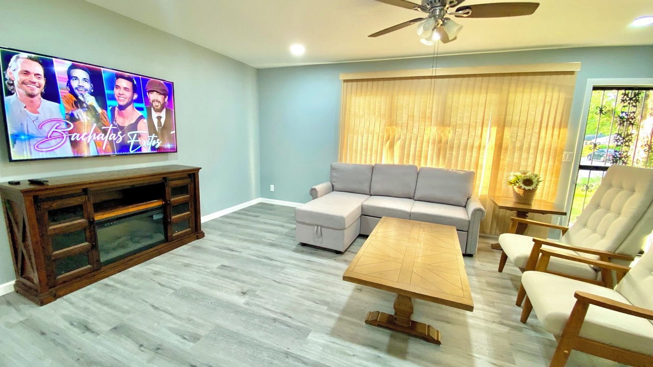 Photo of Livingroom in Speedway