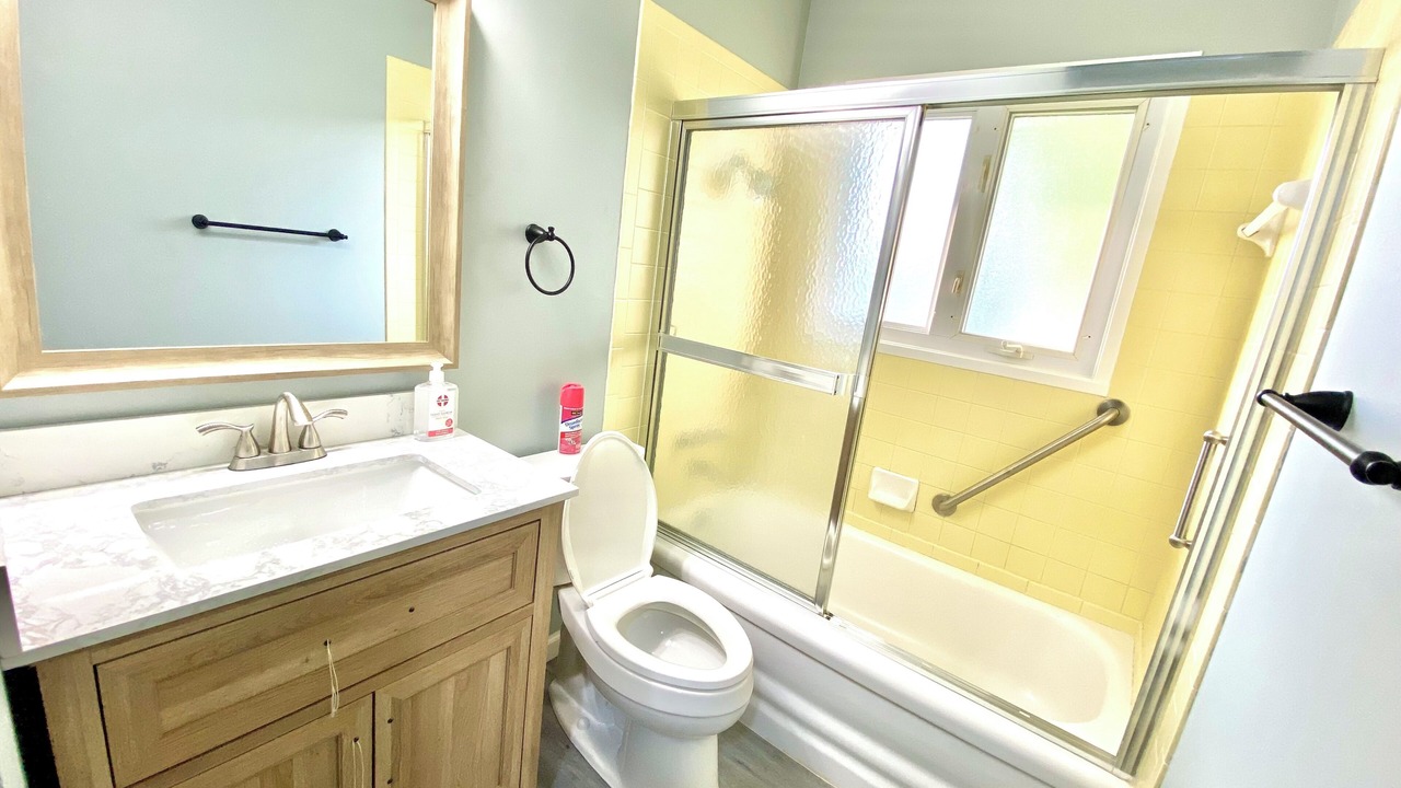 Photo of Bathroom in Speedway
