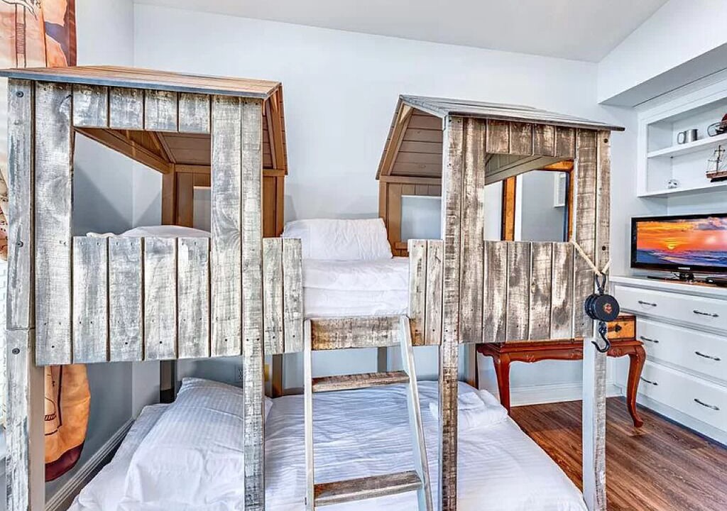 Photo of Bedroom in Treasure Beach Village