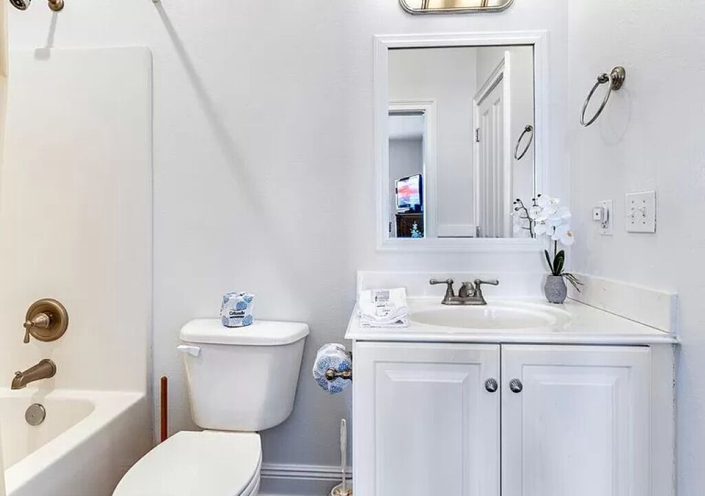 Photo of Bathroom in Treasure Beach Village