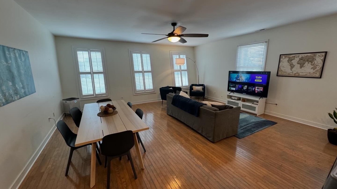Photo of Livingroom in Near Northside