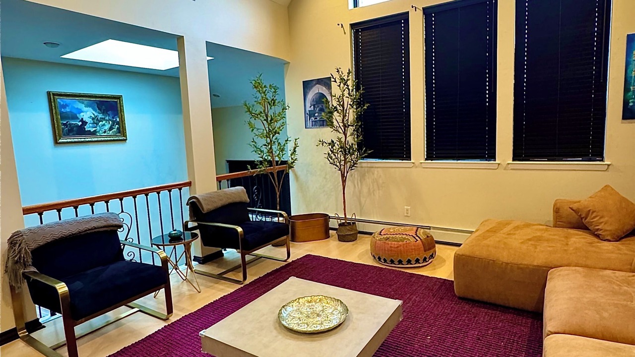 Photo of Livingroom in Fort Salonga