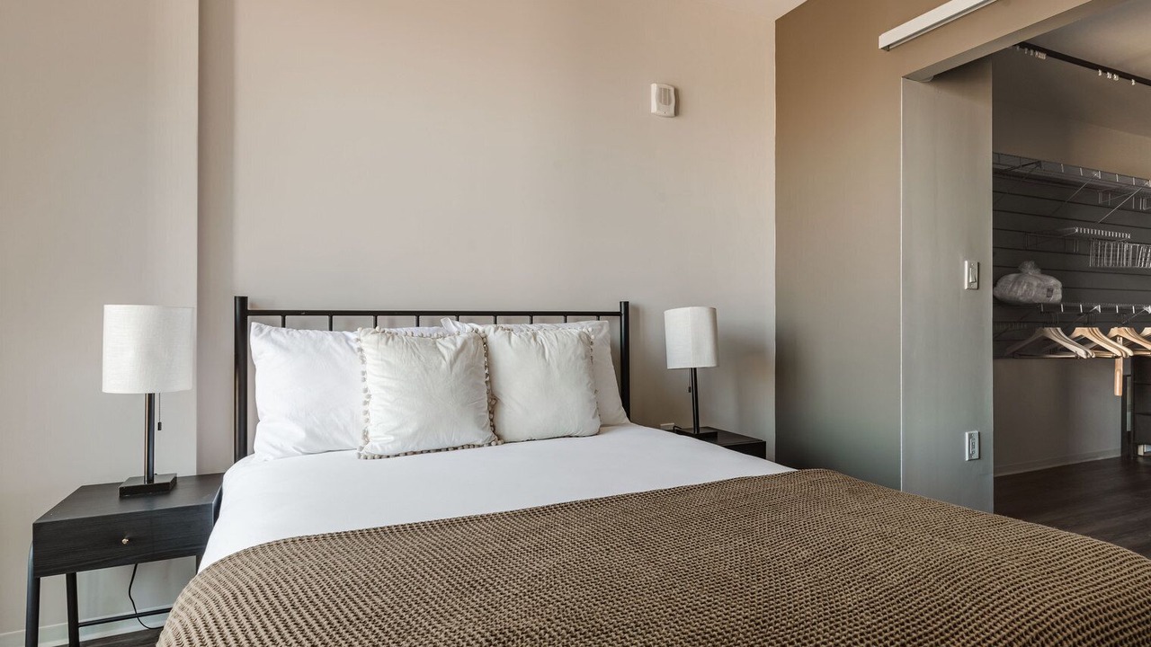 Photo of Bedroom in Theatre District