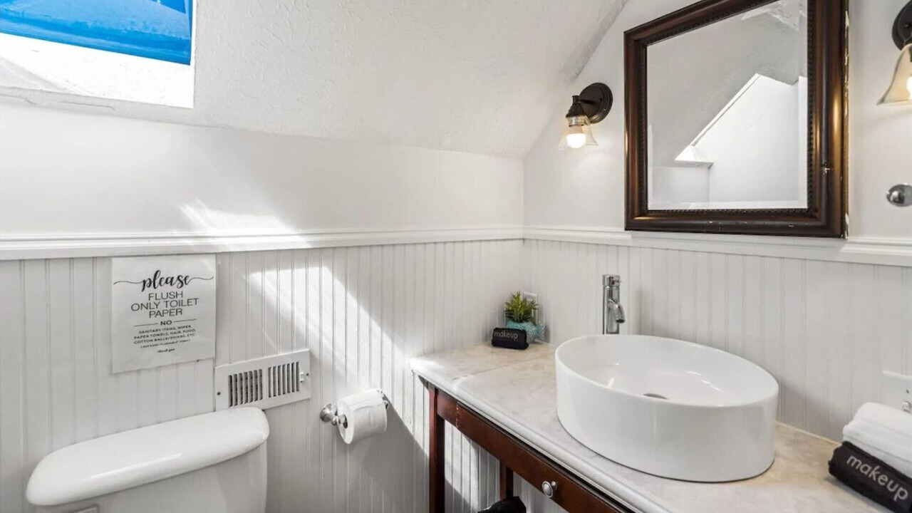 Photo of Bathroom in Crescent Beach