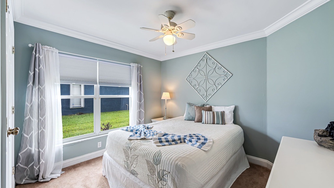 Photo of Bedroom in Beachwalk Isles