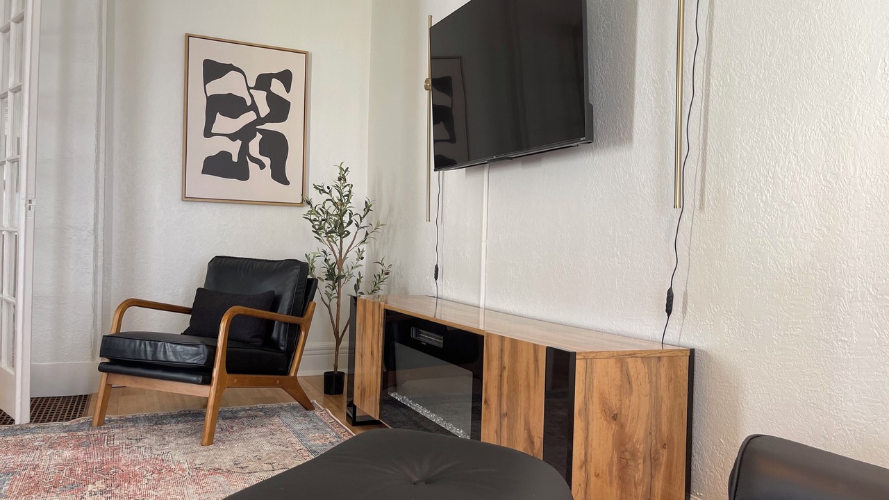 Photo of Livingroom in Clayton
