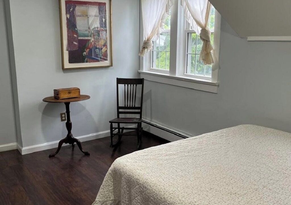 Photo of Bedroom in Stony Brook