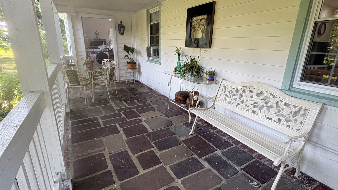 Photo of Patio Balcony in Stony Brook