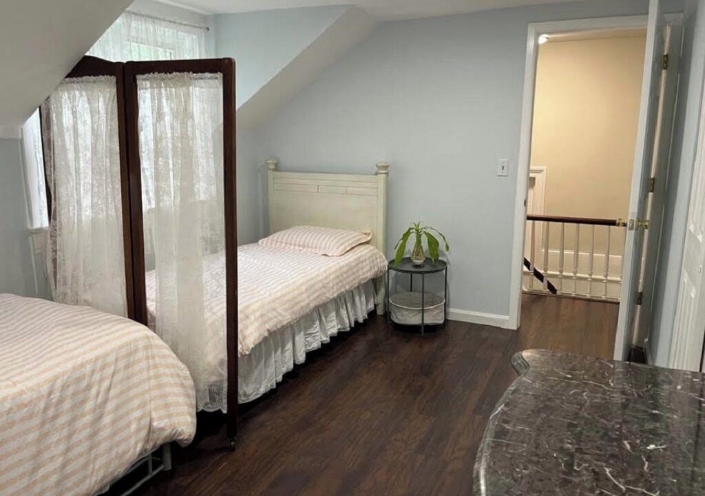 Photo of Bedroom in Stony Brook