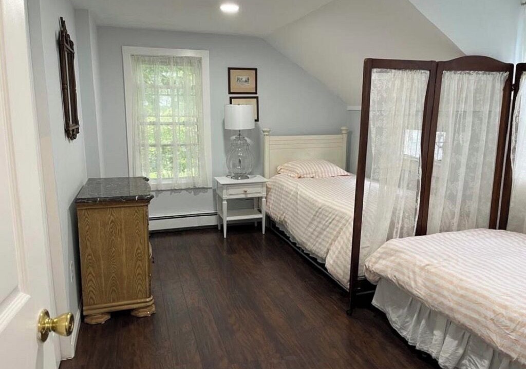 Photo of Bedroom in Stony Brook