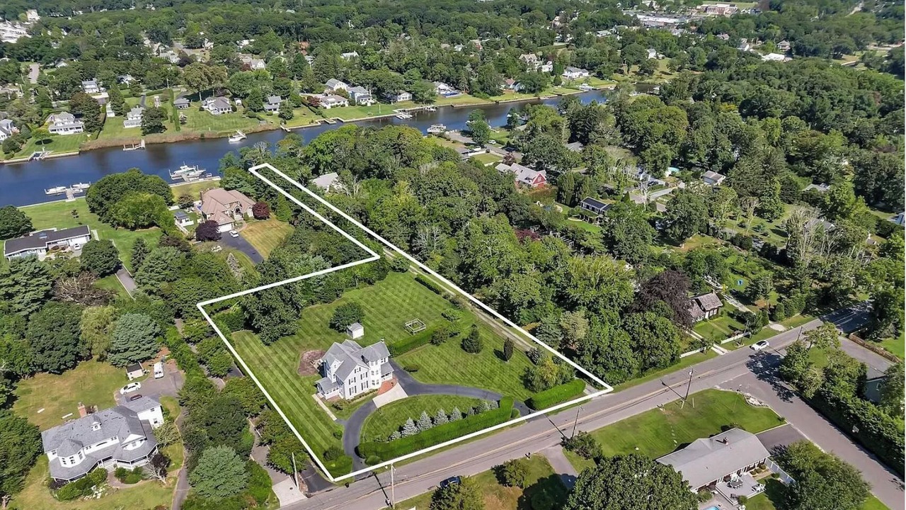 Photo of Outdoor in Center Moriches